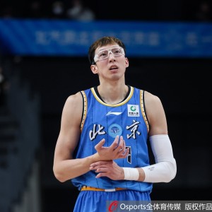 九游体育官网-难救主！周琦4中4拿到13分10板 罚球8中5